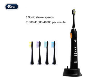 China Elektrische Zahnbürsten-wieder aufladbare Zahnweißungs-Zahnbürsten-anrechenbare zahnmedizinische Ausrüstung Sonics distributeur